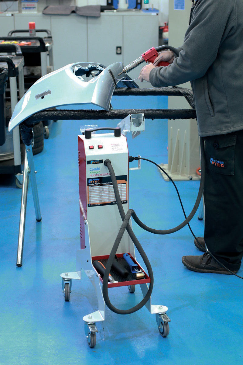 PowerTec Nitrogen Plastic Welder with Generator (92452)
